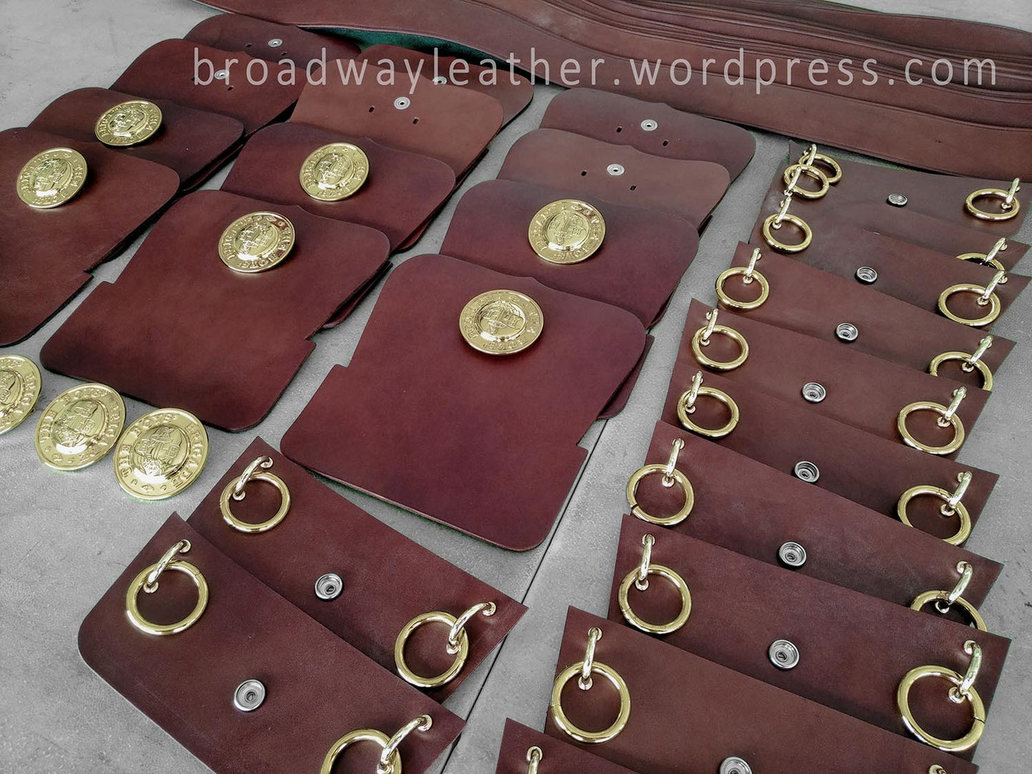 Uniform supplier: leather shoulder belt cross belt military parade brown