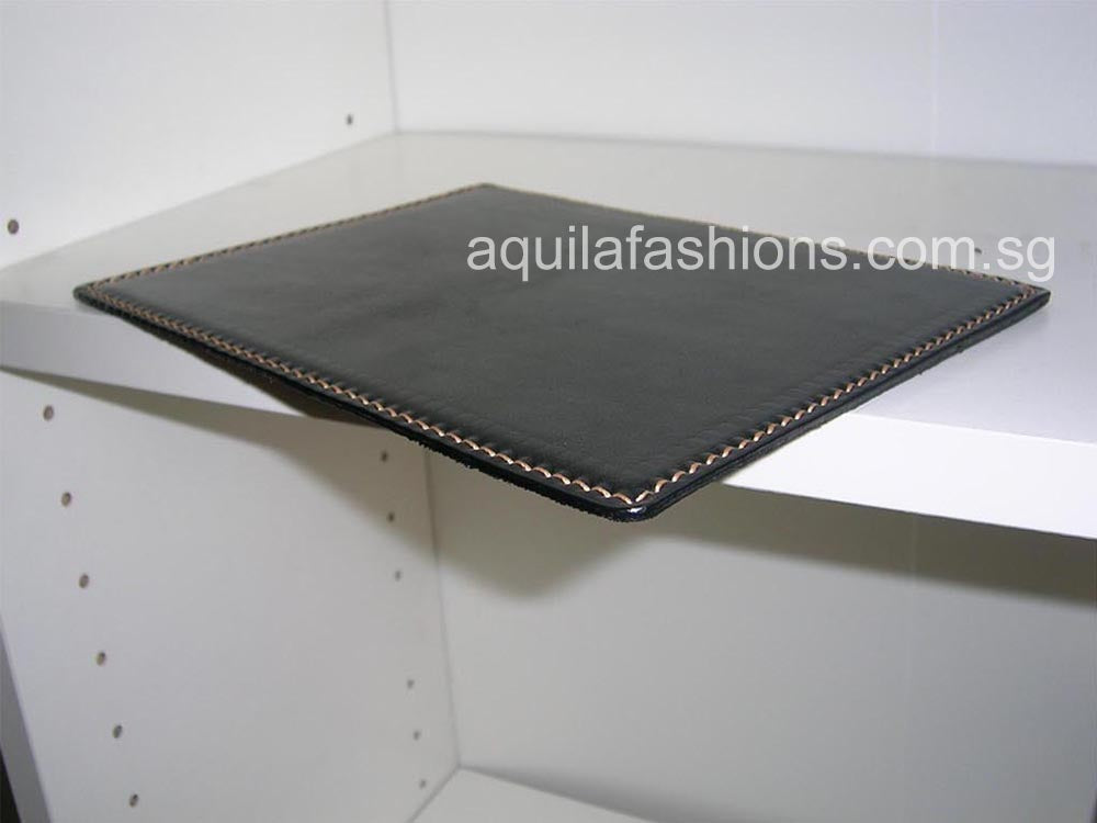 Aquila Black Leather Mousepad