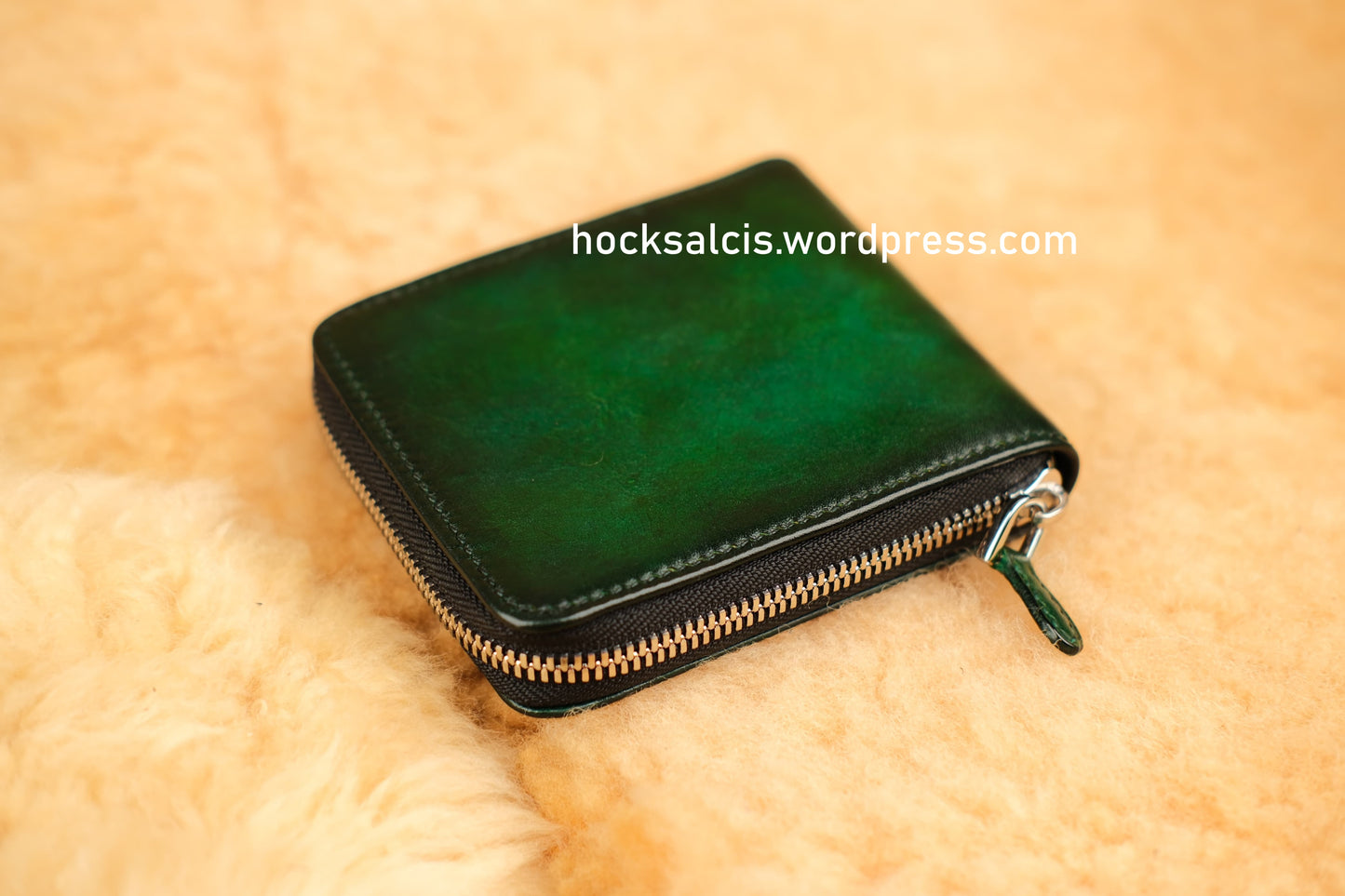 Aquila lucky green patina zipper wallet