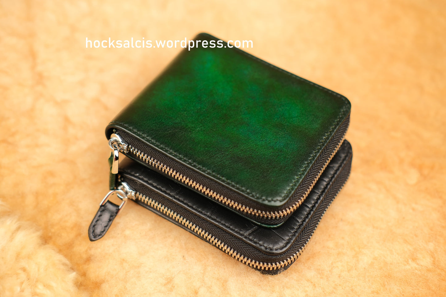 Aquila lucky green patina zipper wallet