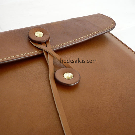 Aquila Envelope String Brown Leather Laptop/Tablet Sleeve
