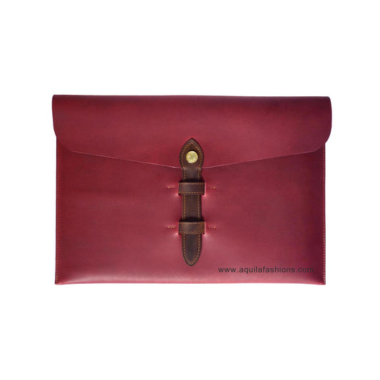 designer leather laptop sleeve that is made of oxblood colour vegetable tanned leather